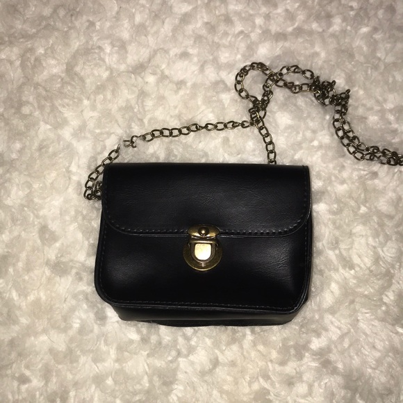 Handbags - 5/$15 Small Black Crossbody bag